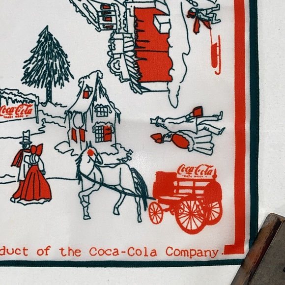 🆕RARE Vintage 1977 Coca-Cola Christmas Poly-Crepe-De-Chine Square Scarf - Picture 1 of 8